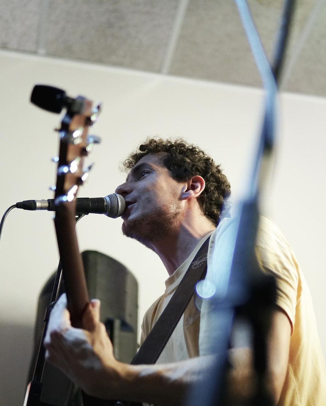 Músic de Col·lectiu Desembre en directe